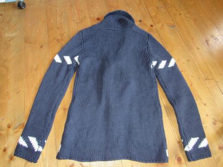 Svetrík s kotvami, calliope,s