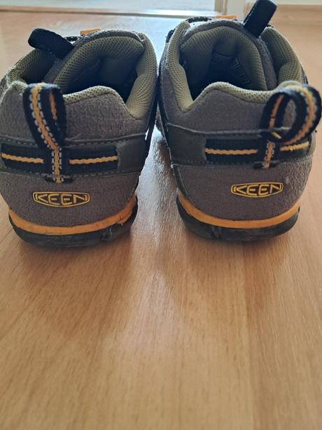 Predám tenisky keen chandler cnx waterproof, keen,35