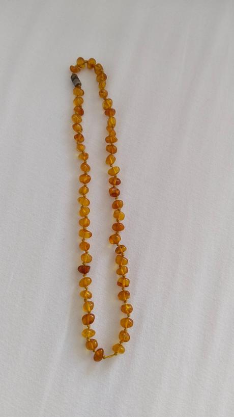 Náhrdelník - jantár na zúbky, 