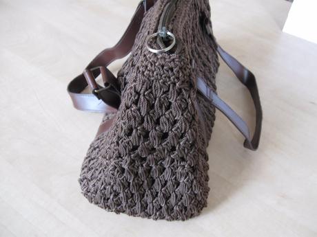 Dámska poloháčkovaná hnedá kabelka do ruky, 