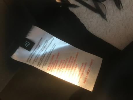 Suprava-šaty a sako so strapcami,vel. s,zn.guess, guess,s