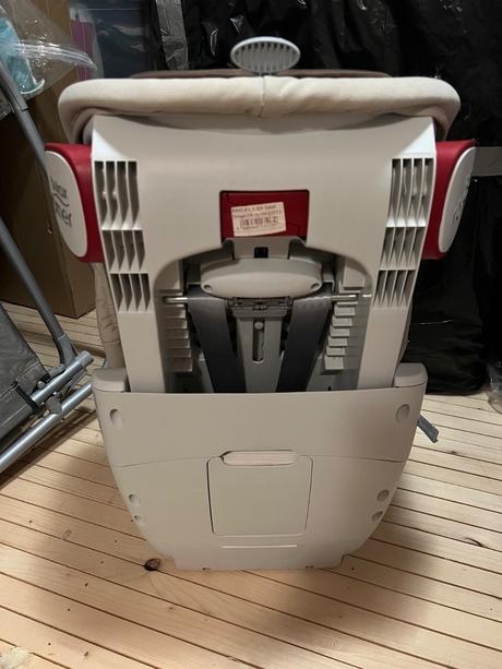 Autosedacka romer, römer