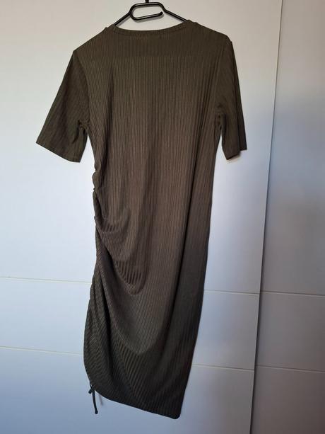 Šaty so sťahovaním, reserved,m