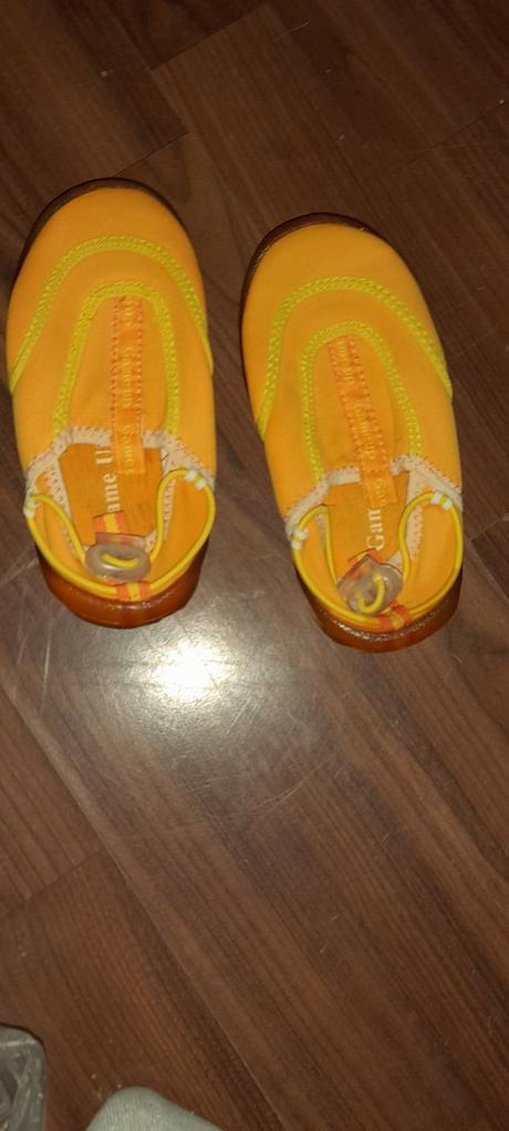 Proti šmilove tenisky, 25