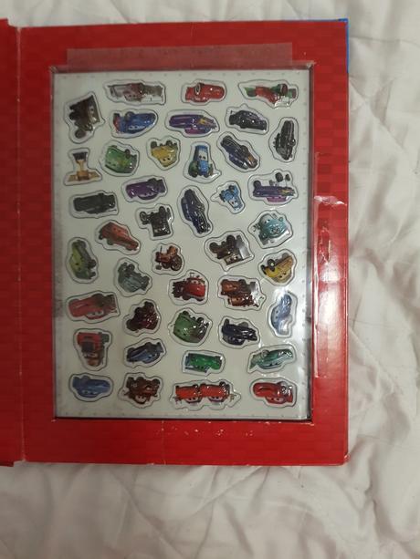 Knižka s magnetkami, 