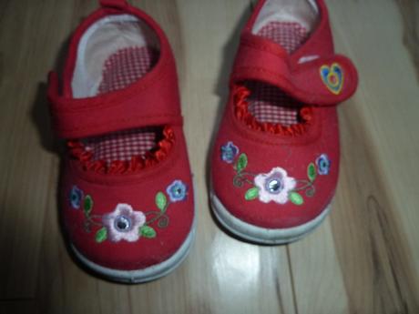 Piskacie papucky zaujmu vsetkych naokolo, 21