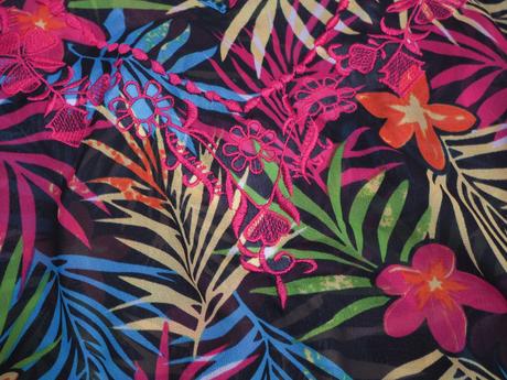 Kvalitný letný plavkový top, 48