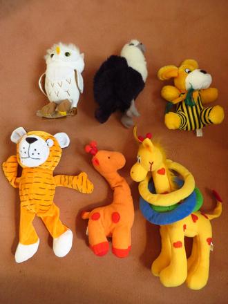 Plyšové zvieratká -žirafy, tiger, sova, orol, psík, 