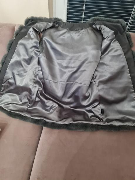 Vesta z umelej kožušiny uni, tu