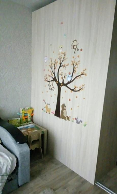 Samolepka lesný strom so zvieratkami, 