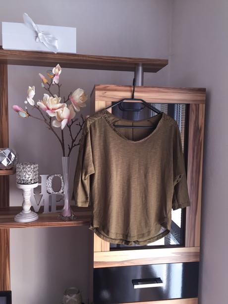 Army zelené tričko, stradivarius,s