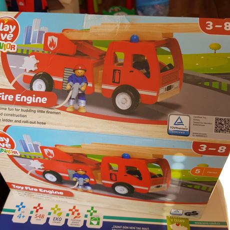 Veľké drevené hasičské auto, 
