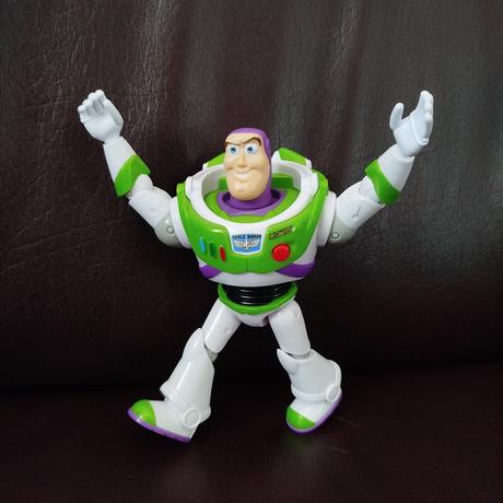 Toy story rakeťák - zvukový buzz light year 18cm,