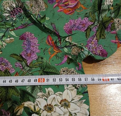 Zelená kvietkovaná blúzka, reserved,44