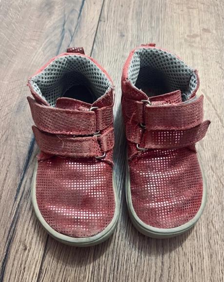 Topanky be lenka, be lenka,25