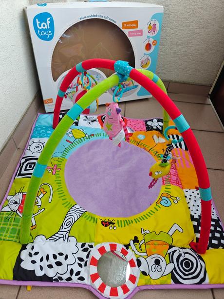 Hracia deka plus na kočík a silikonová flaška,