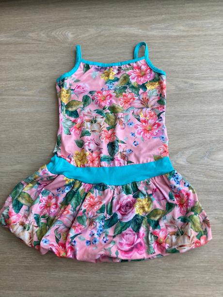 Luxusné dievčenské kvetinové šaty armani 98-104, armani,98