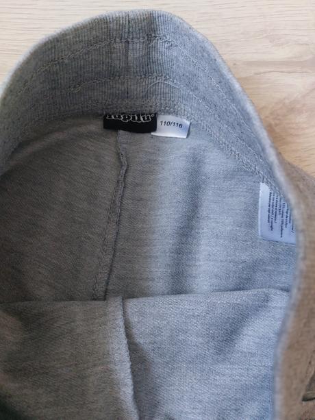 Tepláky 110/116, lupilu,110