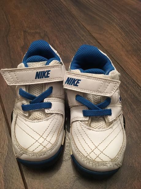 Minimalne nosene, nike,22