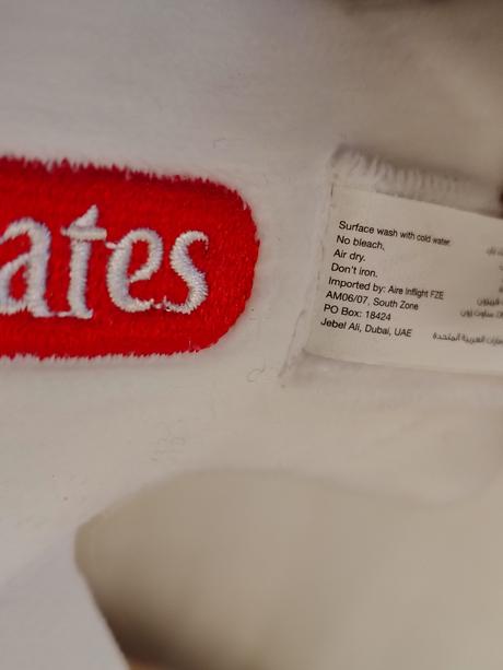 Zberateľské lietadlo emirates s pútkom suchý zips,