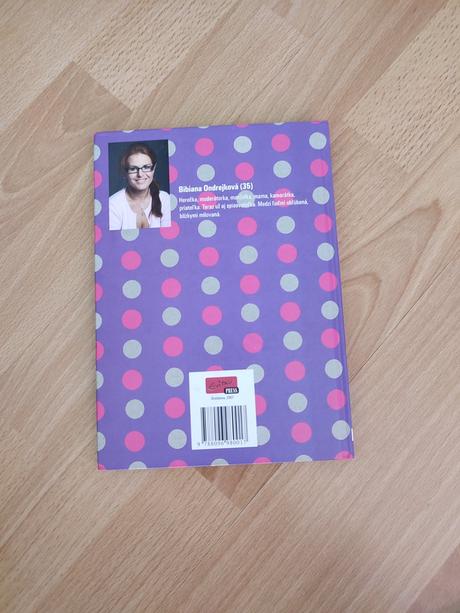 Kniha rozprávky o dievčinke julke, 