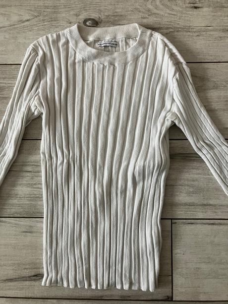 Svetrik, reserved,152