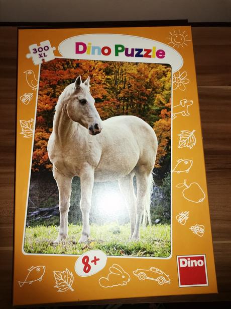 Puzzle kone  300 dielikov, 
