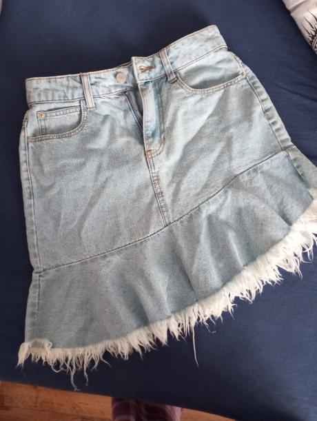 Zaujímavá riflova sukna, bershka,140