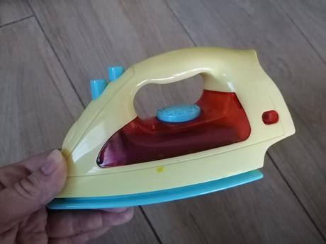 Žehlička, práčka, žehliaca doska, 