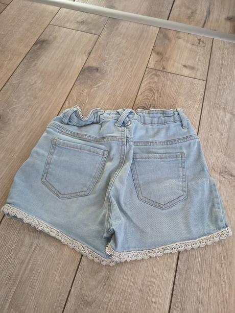 Kraťasy, reserved,146