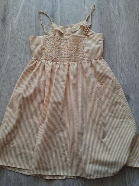 Ľahké letné šaty, s