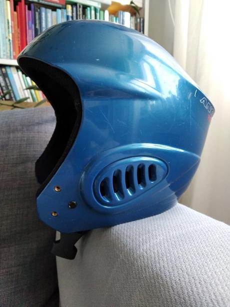 Prilba - veľ. 55 / 56, s