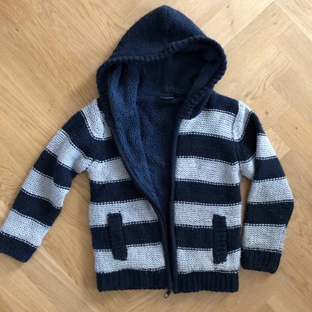 Teplý svetrík na zips s kapucňou, 110