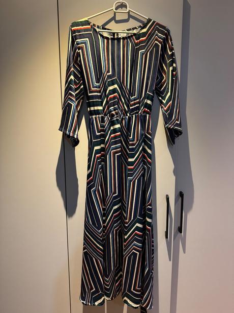 Dámske elegantné šat y, s