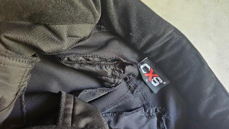 Softshellové nohavice široké, s