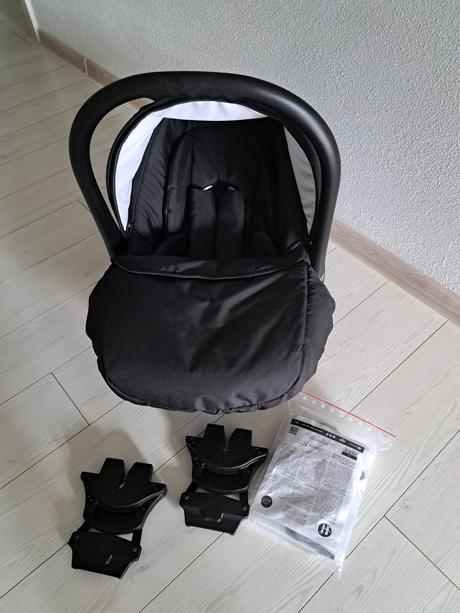 Autosedačka, petite&mars