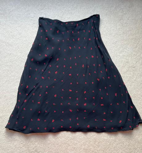 Sukňa dámska s ružičkami, s