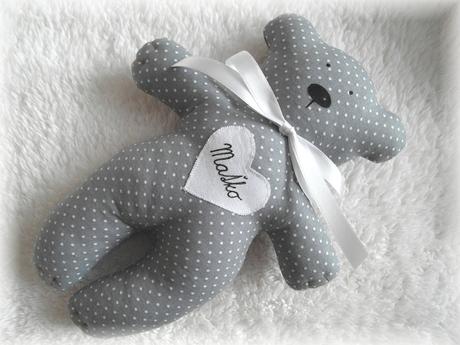 Macik v šedom šate, 