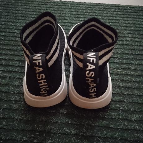 Topanky ľahko obuvateľné, 28