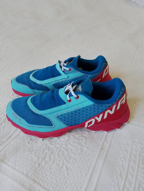Vel. 39 damske bezecke - trailove vibram tenisky, 39