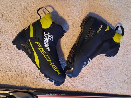 Juniorské bežky+palice+topánky, madshus