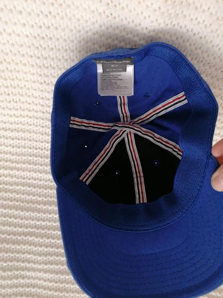 Šiltovka, converse,128