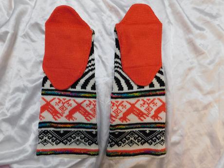 Suvenirne ponožky s ľudovým motívom, 37 / 38 / 39 / 40