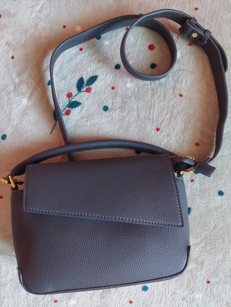 Tmava damska/dievcenska kabelka, reserved