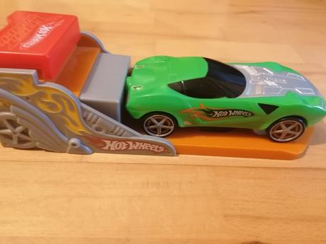 Výstrelovacie auticko hotwheels naplniteľné,