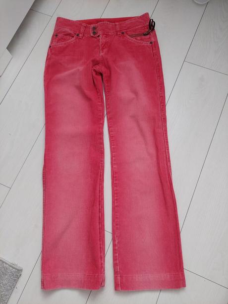 Menčestráky 29, 28