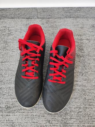 Predám chlapčenské kopačky, kipsta,23