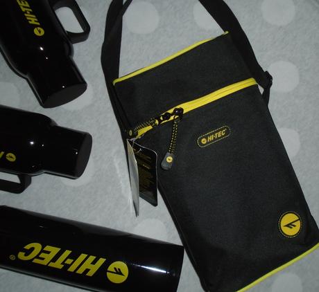 Taška, termoska hi-tec s hrnčekmi, 