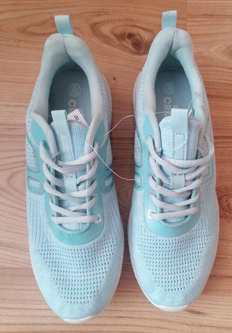 Bežecké tenisky, 39