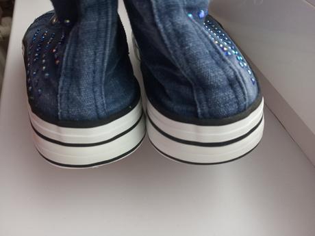 Dievčenské tenisky, 33